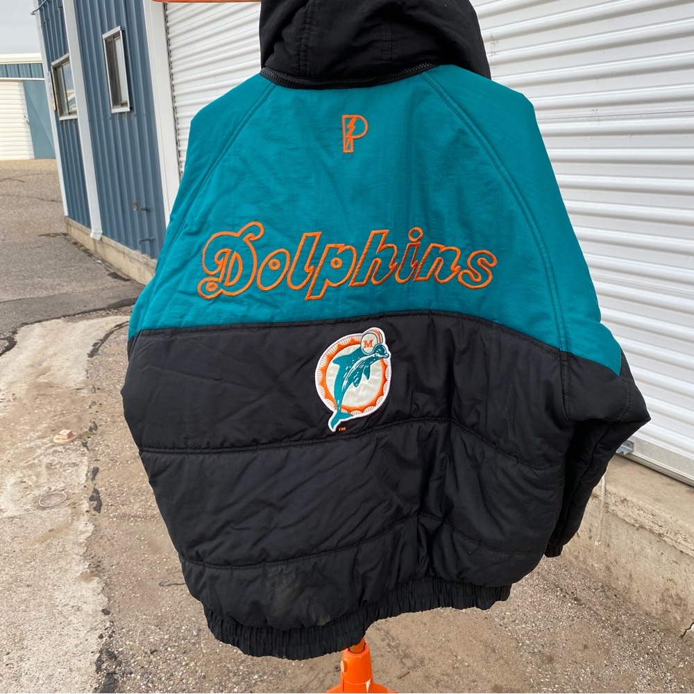 Vintage pro player NFL Miami dolphins Puffer jacket size large